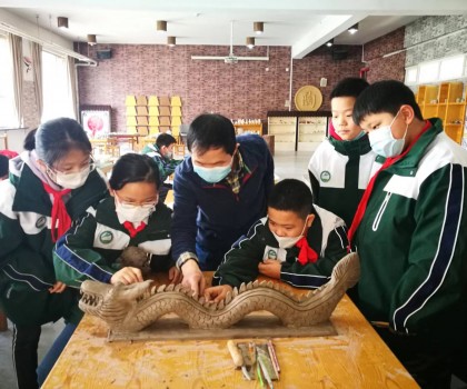 非遗传承――盛世长安小学陶艺社团迎新年手作生肖“中国龙”